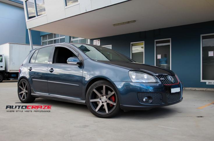 VOLKSWAGEN-GOLF-VERONA-MATTE-BLACK-TINTED-FACE-2